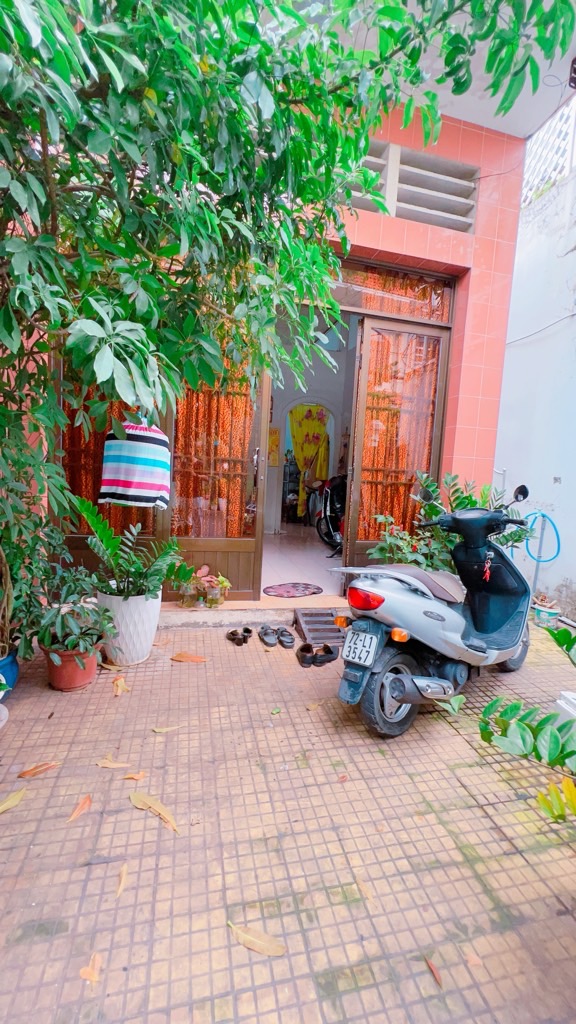 2hju-C04395C7-mh2v4hvq_24_8